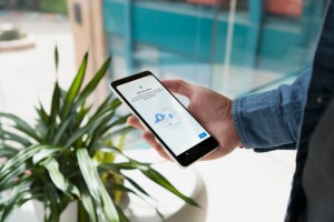 هواتف بيكسل 2 هي الأولى بتقنية eSIM للإتصال بالشبكة بدون شريحة sim التقليدية هواتف بيكسل 2 هي الأولى بتقنية eSIM للإتصال بالشبكة بدون شريحة sim التقليدية