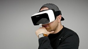 صناعة الواقع الافتراضي ستصل 7.2 مليار دولار في 2017