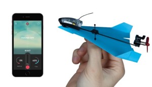 هذه الطائرة الورقية يُمكنك التحكم بها من هاتفك الذكي