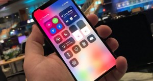 تقرير: آبل قد تطلق iPhone X Plus في عام 2018